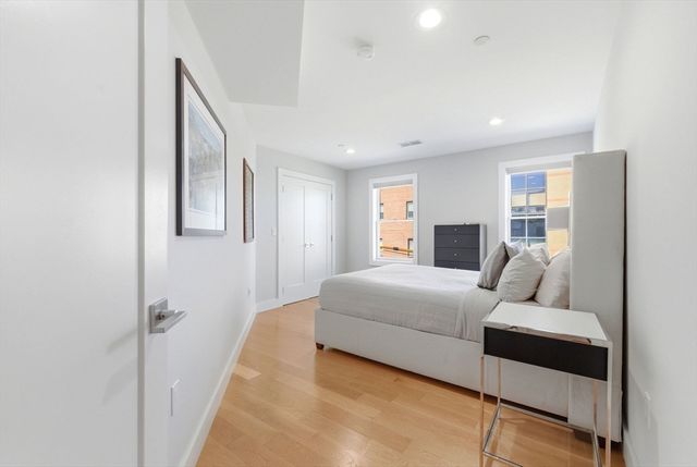 469 E 4th St 2, Boston, MA 02127