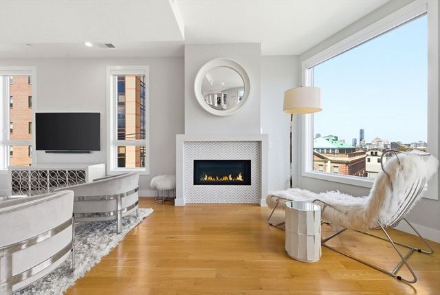 469 E 4th St 2, Boston, MA 02127