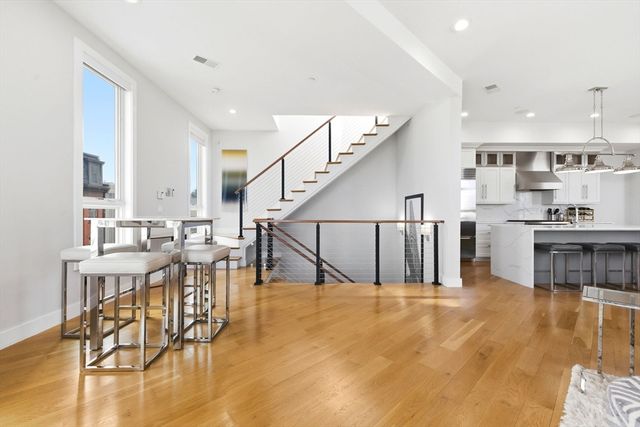 469 E 4th St 2, Boston, MA 02127