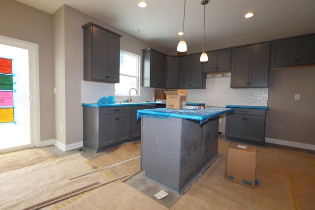 1375 Speedliner Drive, Plain City, OH 43064