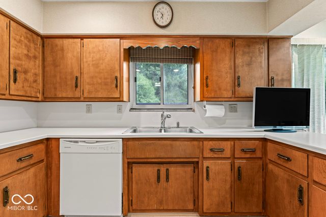 2316 Lake Drive, Anderson, IN 46012