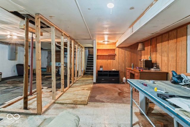 2316 Lake Drive, Anderson, IN 46012