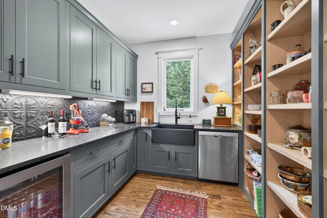 977 Windy Ridge Road, Chapel Hill, NC 27517