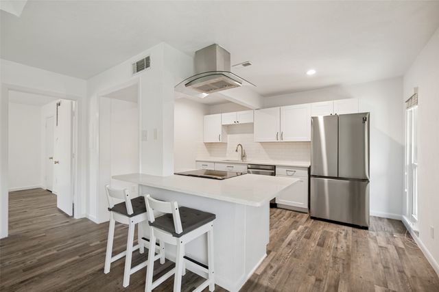 4317 Hartford Street 204, Dallas, TX 75219