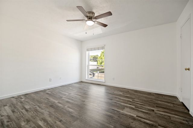 4317 Hartford Street 204, Dallas, TX 75219