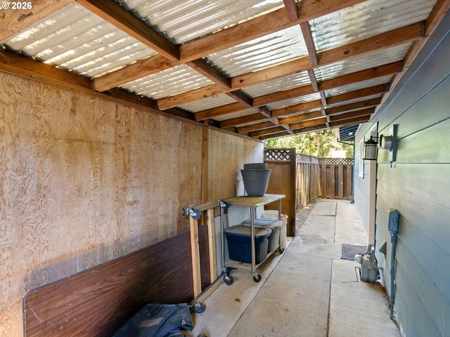 2615 Sw 175TH Ave, Beaverton, OR 97003