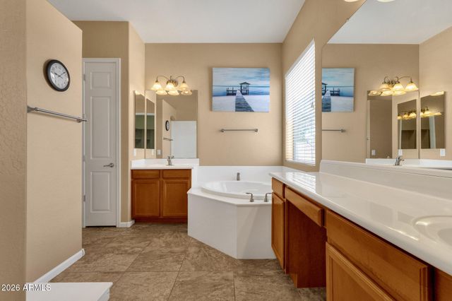2403 E ROBB Lane, Phoenix, AZ 85024