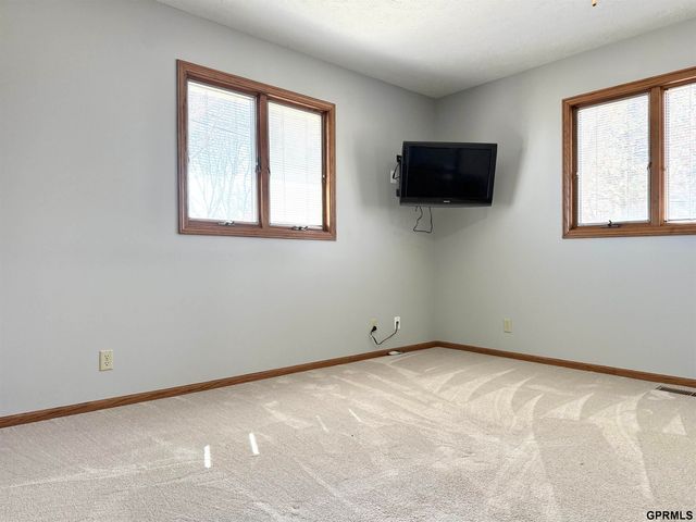 412 N 17th Street, Geneva, NE 68361