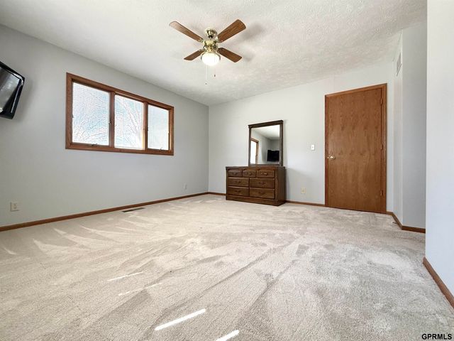 412 N 17th Street, Geneva, NE 68361