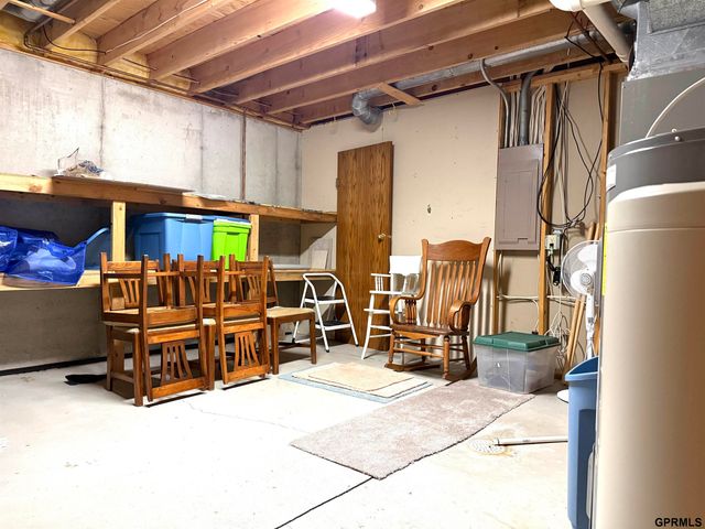 412 N 17th Street, Geneva, NE 68361