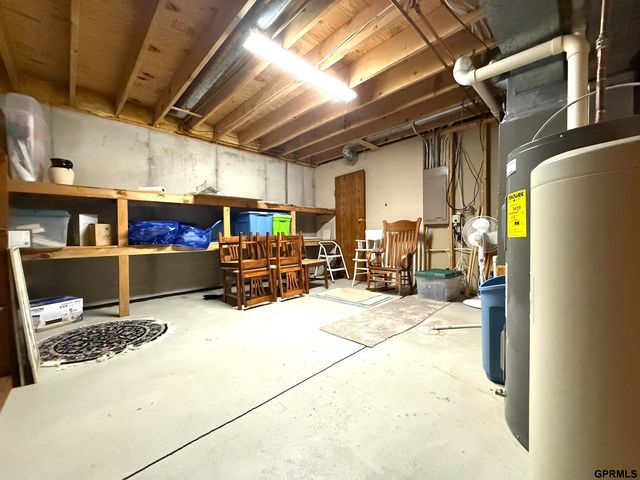 412 N 17th Street, Geneva, NE 68361