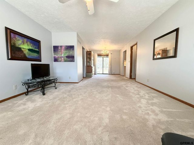 412 N 17th Street, Geneva, NE 68361