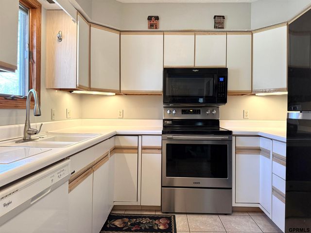 412 N 17th Street, Geneva, NE 68361