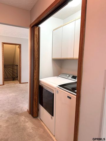 412 N 17th Street, Geneva, NE 68361