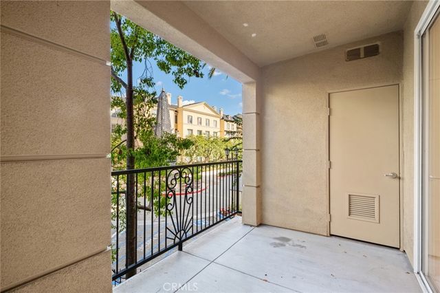 2202 Watermarke, Irvine, CA 92612