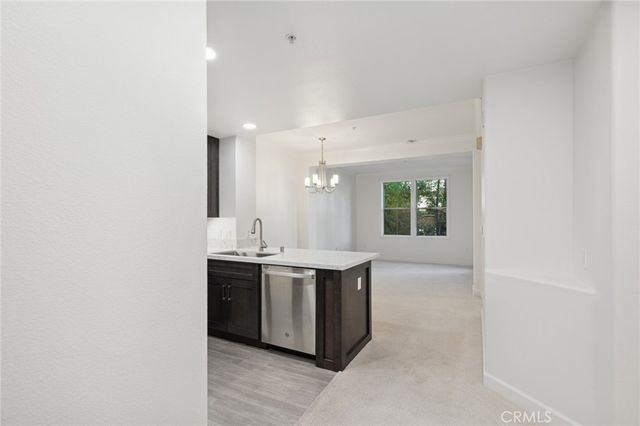 2202 Watermarke, Irvine, CA 92612