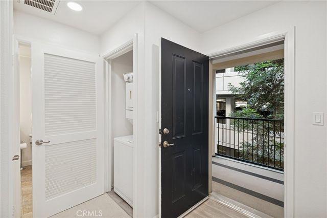 2202 Watermarke, Irvine, CA 92612