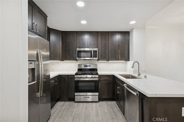 2202 Watermarke, Irvine, CA 92612