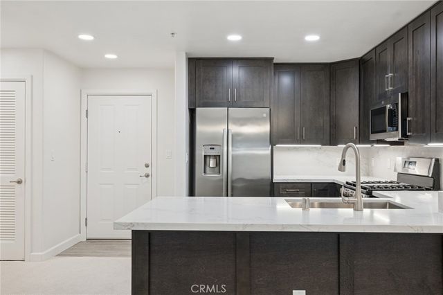 2202 Watermarke, Irvine, CA 92612