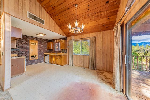 39423 Summit Drive, Oakhurst, CA 93644