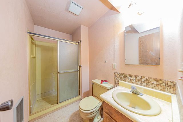 39423 Summit Drive, Oakhurst, CA 93644