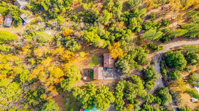 39423 Summit Drive, Oakhurst, CA 93644