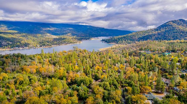 39423 Summit Drive, Oakhurst, CA 93644