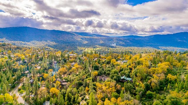 39423 Summit Drive, Oakhurst, CA 93644