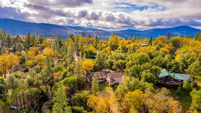 39423 Summit Drive, Oakhurst, CA 93644