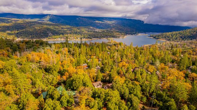 39423 Summit Drive, Oakhurst, CA 93644