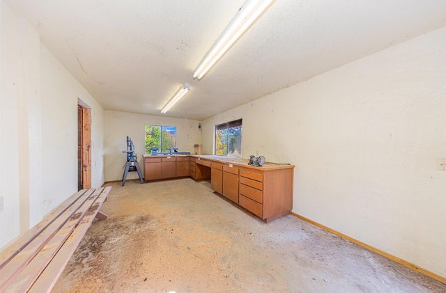 39423 Summit Drive, Oakhurst, CA 93644