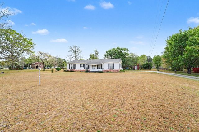 1421 Seabrook School Road, Fayetteville, NC 28312