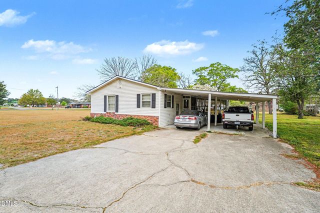 1421 Seabrook School Road, Fayetteville, NC 28312
