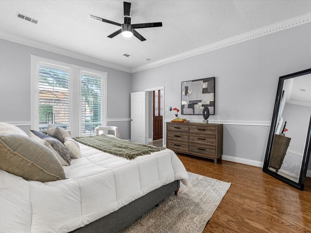 13 Hickory Shadows Drive, Houston, TX 77055