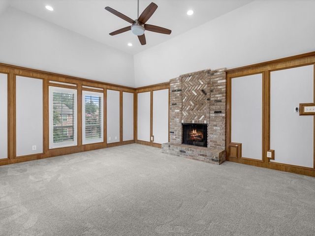 13 Hickory Shadows Drive, Houston, TX 77055