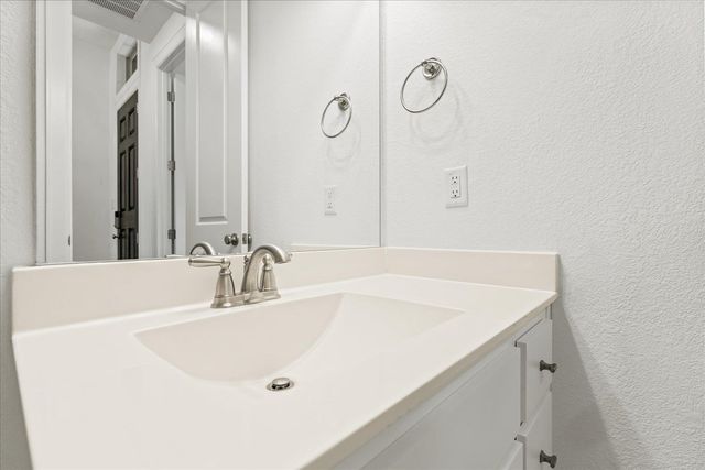 3029 Columbus LOOP, Round Rock, TX 78665