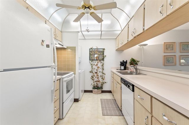 206 LA CASA 206, Lake Wales, FL 33898