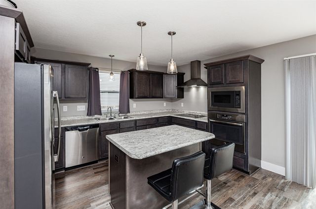 805 36th Street SW, Bondurant, IA 50035