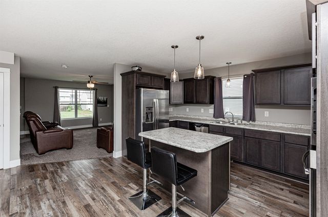 805 36th Street SW, Bondurant, IA 50035