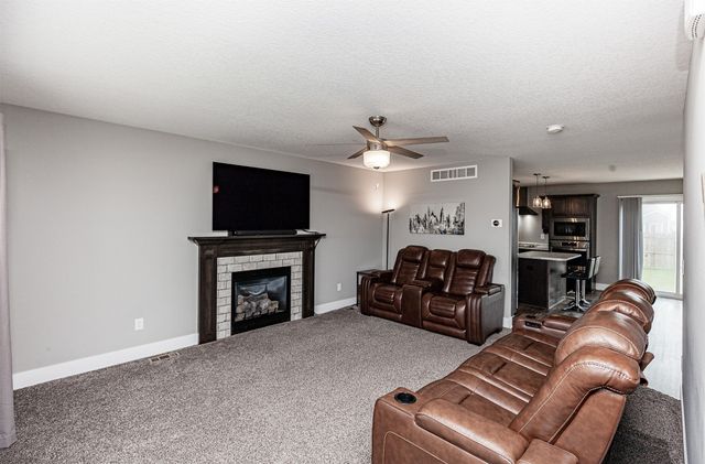 805 36th Street SW, Bondurant, IA 50035