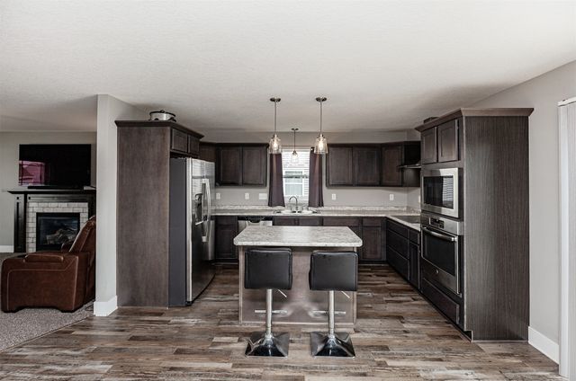 805 36th Street SW, Bondurant, IA 50035