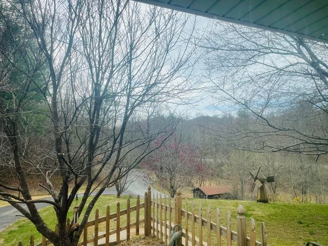 7592 Willow Branch RD, Boones Mill, VA 24065