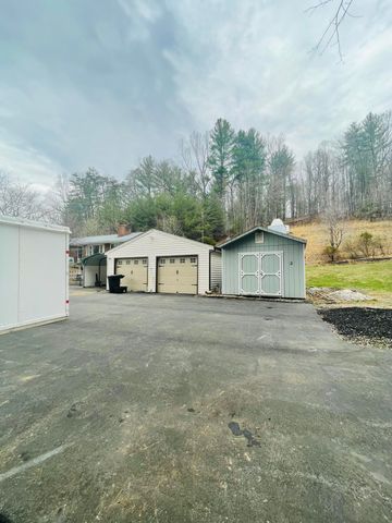 7592 Willow Branch RD, Boones Mill, VA 24065