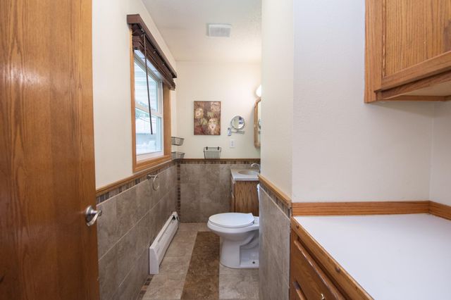 2308 10th Street S, Fargo, ND 58103