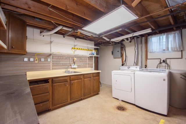 2308 10th Street S, Fargo, ND 58103