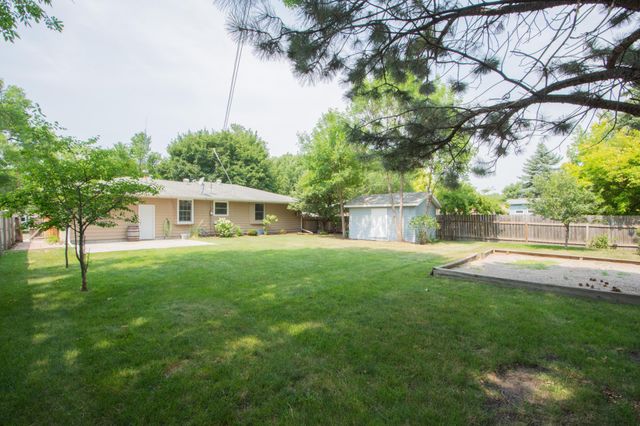 2308 10th Street S, Fargo, ND 58103