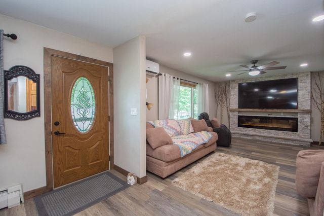 2308 10th Street S, Fargo, ND 58103