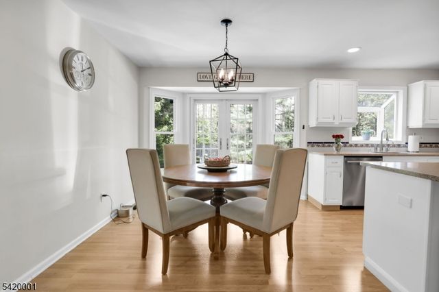 16 Lenape Ct, Bernards Twp., NJ 07920