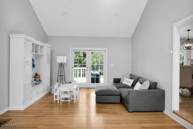 16 Lenape Ct, Bernards Twp., NJ 07920