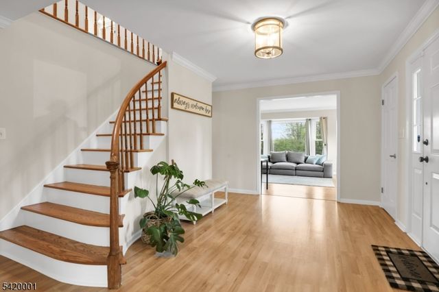 16 Lenape Ct, Bernards Twp., NJ 07920